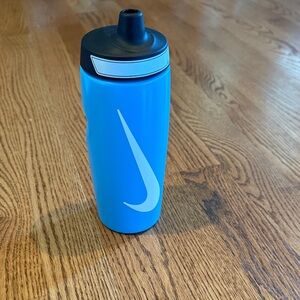 NEW. Nike Blue Swoosh Water Bottle with Black Lid